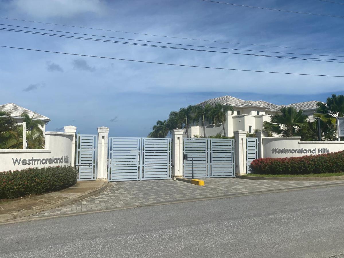 Westmoreland Hills - Mount Standfast - St James - Full Gym Membership Saint James Luaran gambar